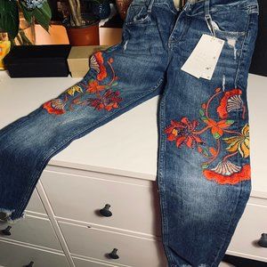 SOLD - Brand New Zara embroidered jeans